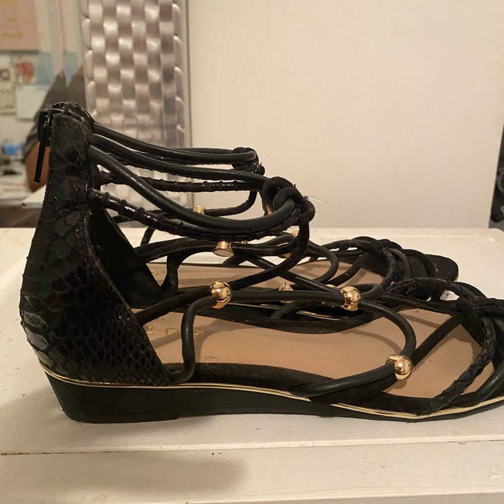 ALDO - Picture 3 of 3